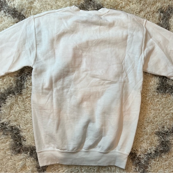 Addison Rae sweatshirt - Picture 5 of 6